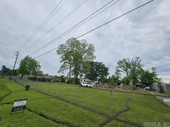 5531 Roundtop Dr, North Little Rock, AR 72117
