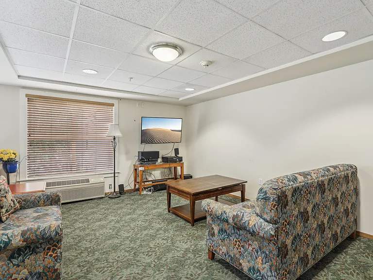 TV/ Computer Lounge