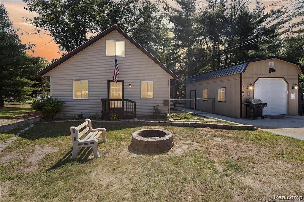 3183 Pontiac Trl, West Branch, MI 48661 Zillow