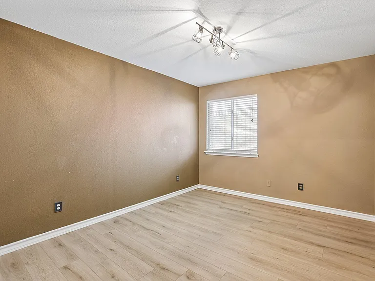 2656 Bradley Ln — Photo 24