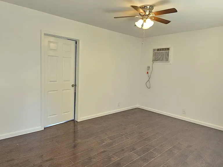 843 N El Molino Ave — Photo 10