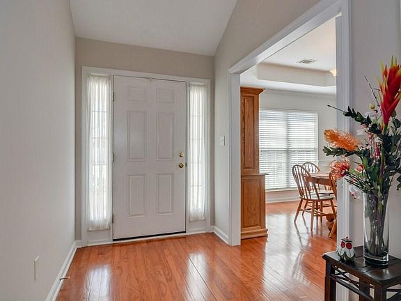 5th image of 2028 Lake Forest Dr