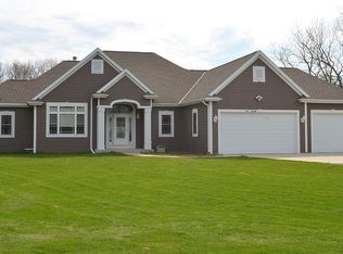 S71W21890 James Ct, Muskego, WI 53150