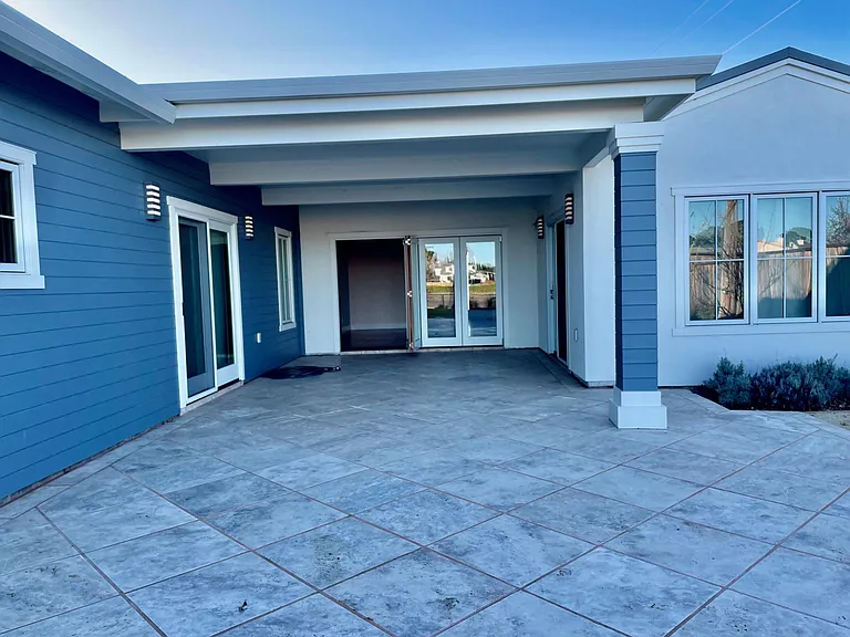 3259 Los Prados St — Photo 19