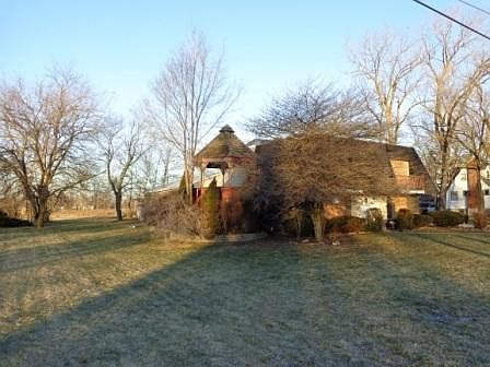 3rd image of 20204 Burnham Ave