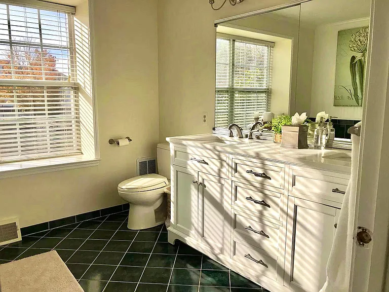 304 Weston Ln #21 — Photo 20