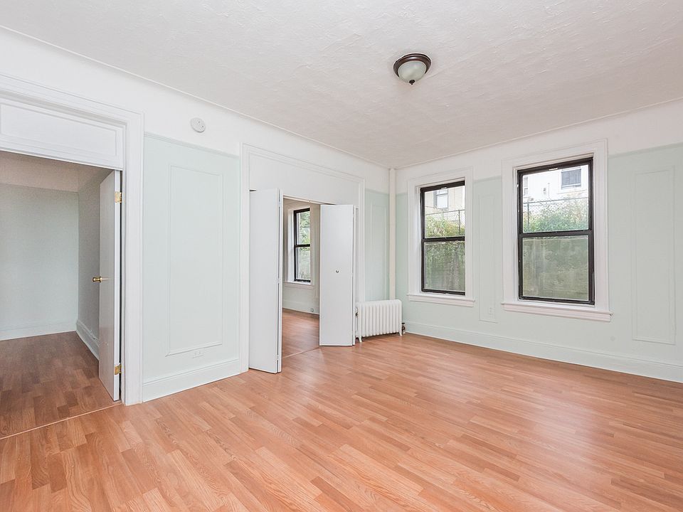 1st image of 31-33 35th St #1B