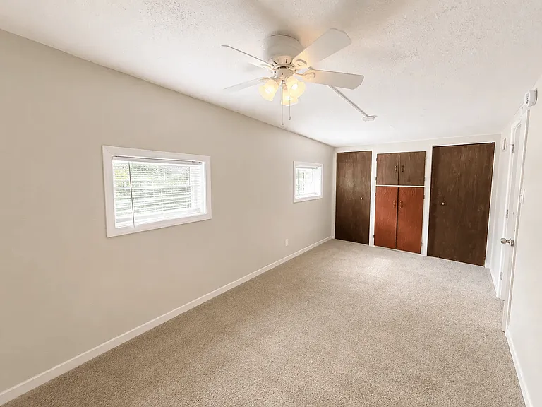 2415 W Vermijo Ave — Photo 3