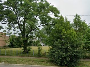 910 W Marquette Rd, Chicago, IL 60621