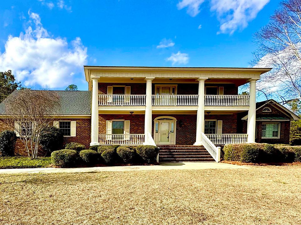 1st image of 555 Willington Dr