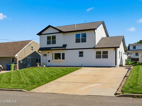 48 Kendall Drive NE, Parlin, NJ 08859