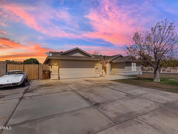 3rd image of 8902 W LAS PALMARITAS Drive