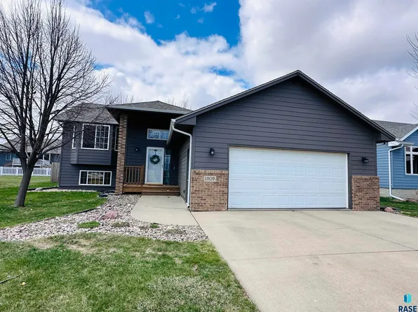 1809 S Monticello Ave, Sioux Falls, SD 57106