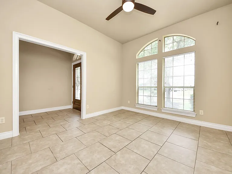 5315 Troutline Ln — Photo 17