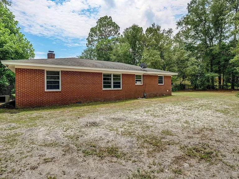 219 Spruce Cir — Photo 16
