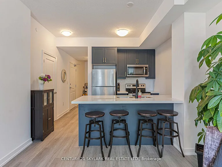 460 Dundas St E #701 — Photo 15