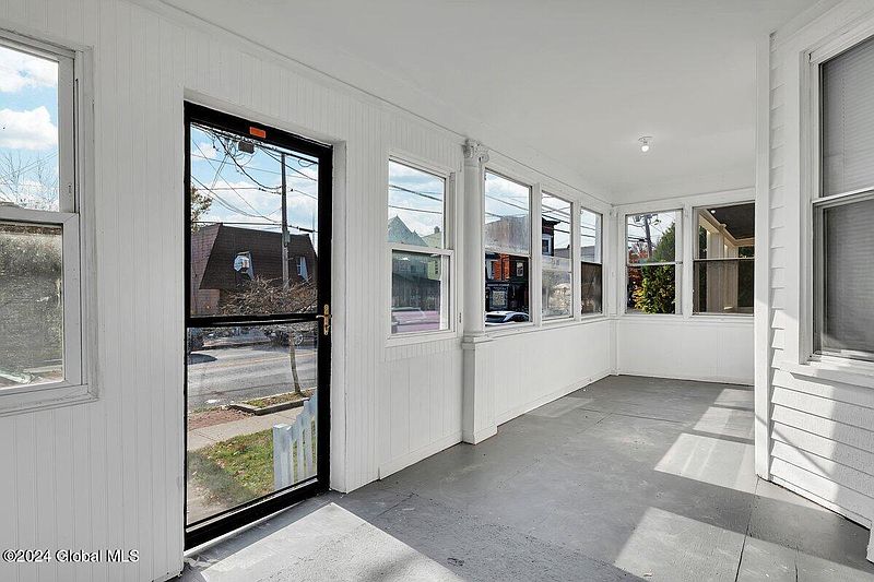2nd image of 315 Delaware Avenue