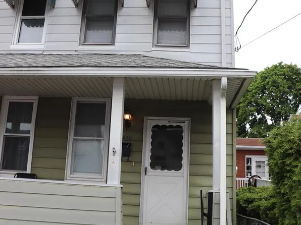 430 Washington St, Freeland, PA 18224