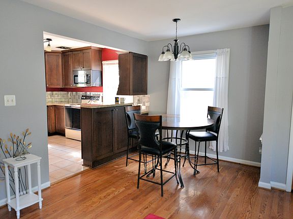 2nd image of 400 Walnut Ave