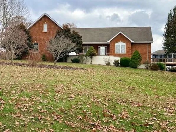 320 Iron Wood Cir, Crossville, TN 38571