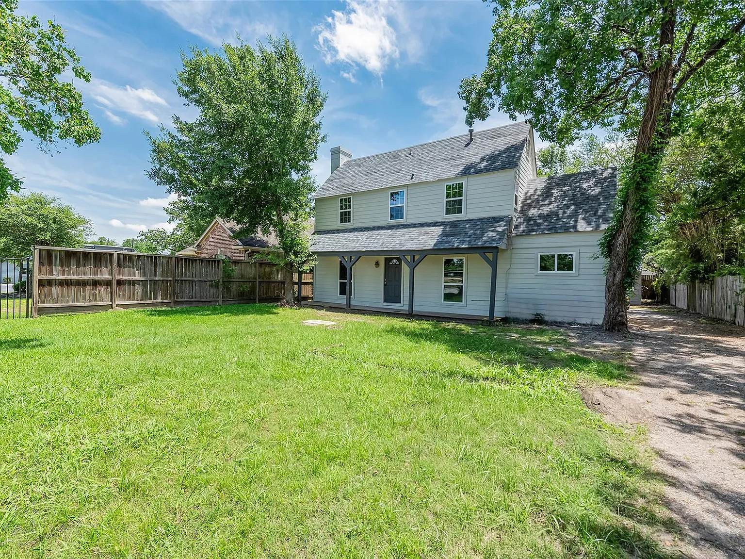 3 bed, 1.0 bath, 1532 sqft, $1,600 — Photo 1