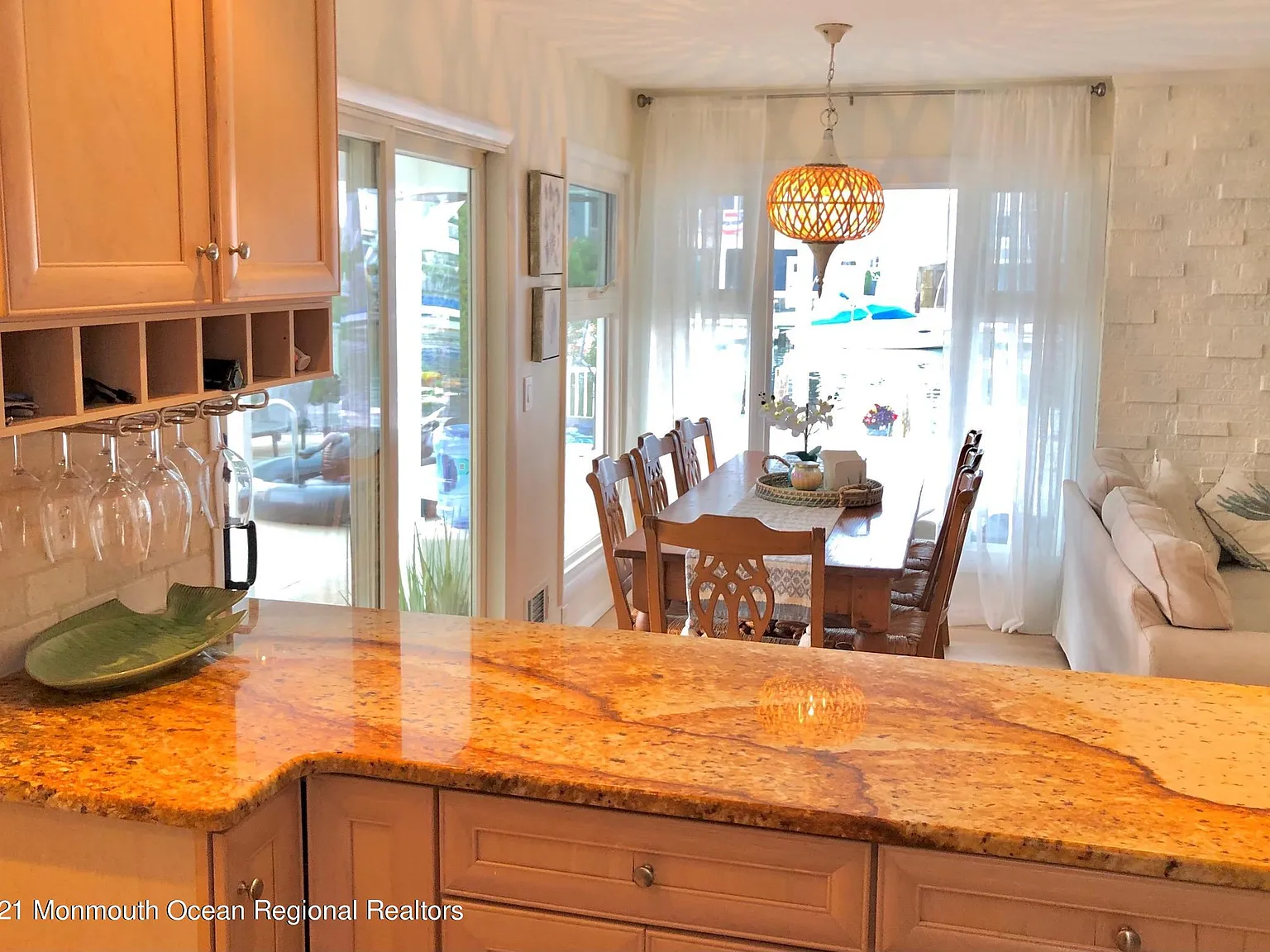 3 bed, 1082 sqft, $5,000 — Photo 4