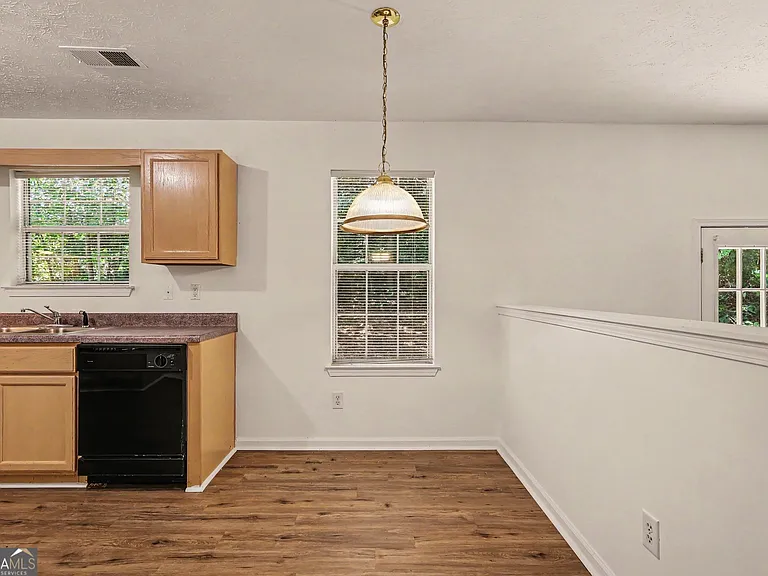 2233 Glen Briar Way — Photo 11