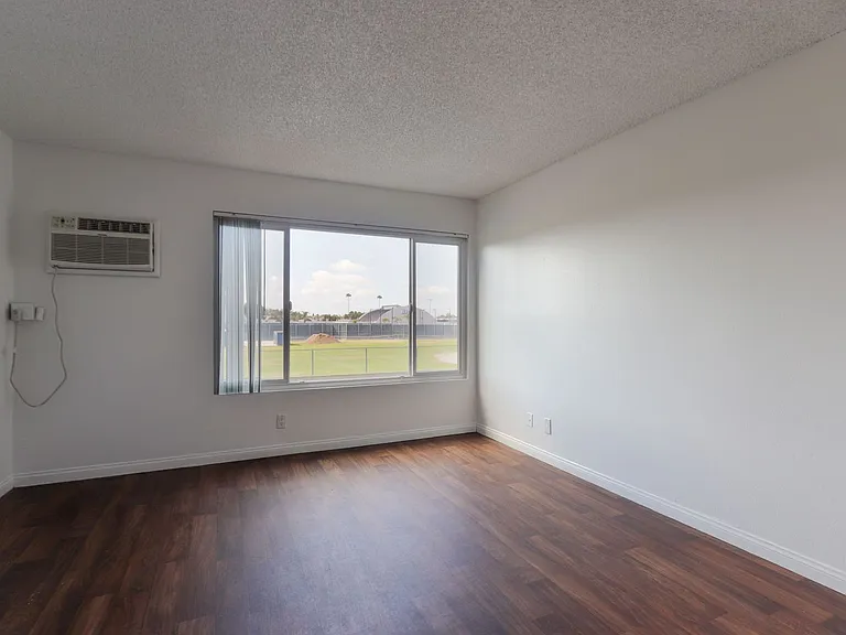 Miracle Terrace — Photo 32