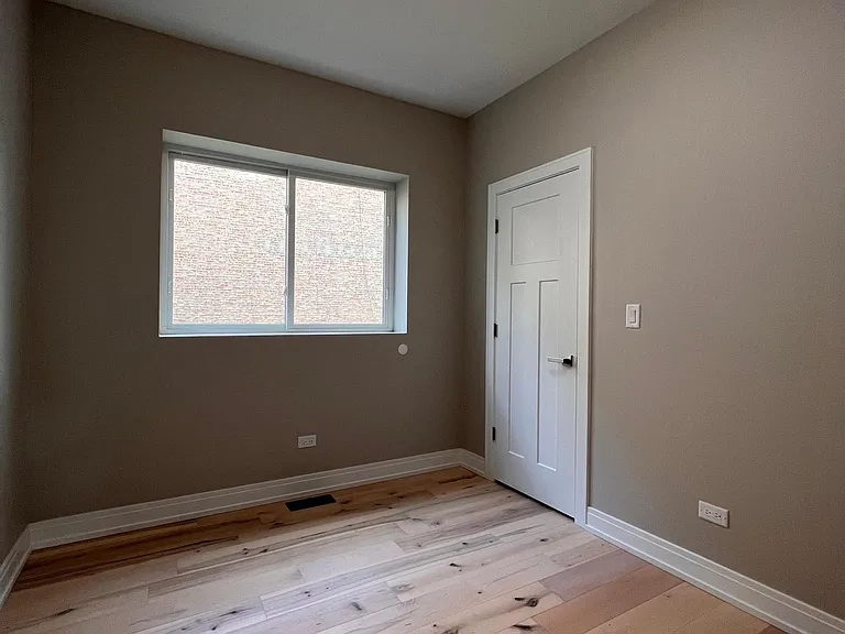 226 E 48th St #1W — Photo 19