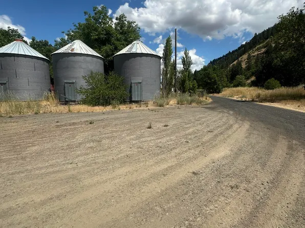 Railroad St, Juliaetta, ID 83535