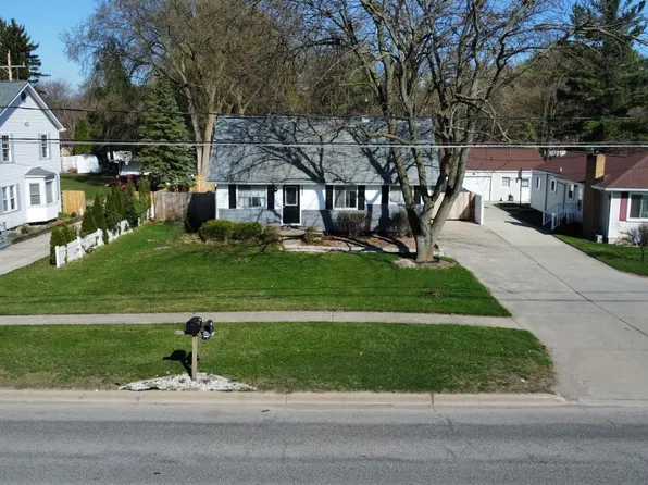 1606 N Center Rd, Saginaw, MI 48638