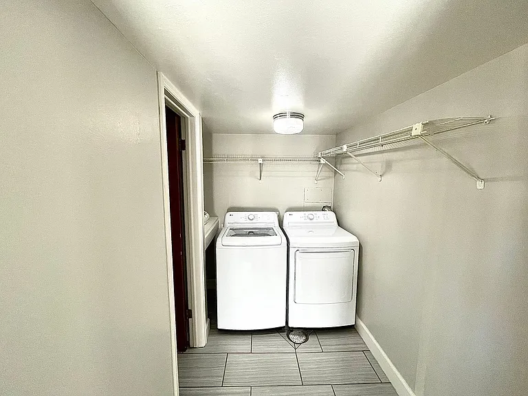 3410 W 17th Street Rd — Photo 11