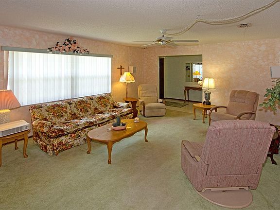 3rd image of 1706 Les Ct