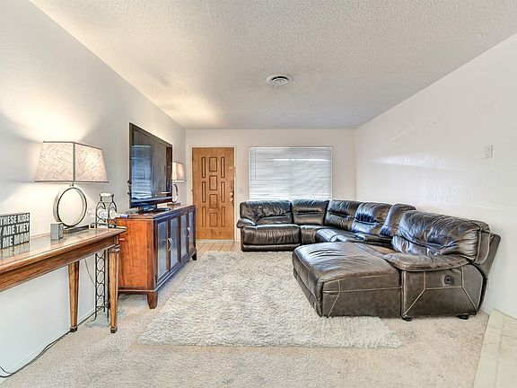 3rd image of 4520-4522 San Juan Ave