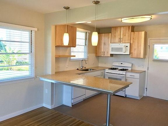 2nd image of 1076 Elkgrove Ave #0