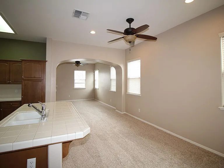 4044 W Peach Tree Ln — Photo 7