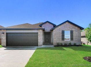 2330 W 30th St, Tulsa, OK 74127