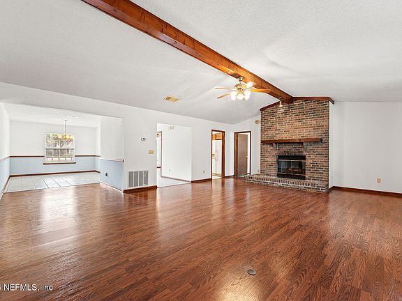 5th image of 525 HICKORY Drive