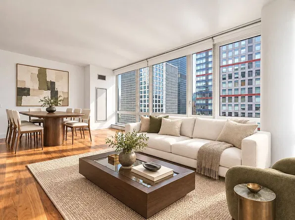 250 E 53rd St APT 3002, New York, NY 10022