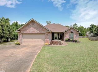 5 Manitoba Cv, Maumelle, AR 72113