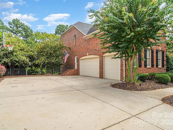 5th image of 9021 Unbridle Ln