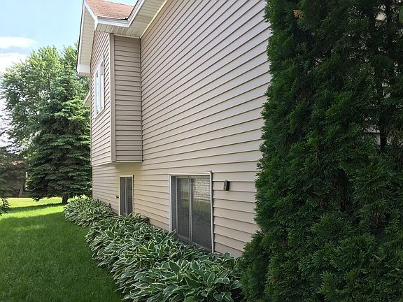2nd image of 2176 Stillwater Ave E