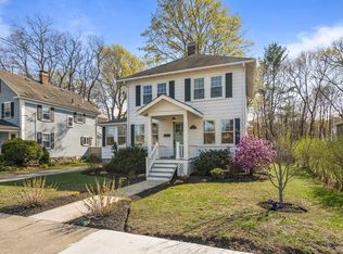 61 Vine St, Reading, MA 01867