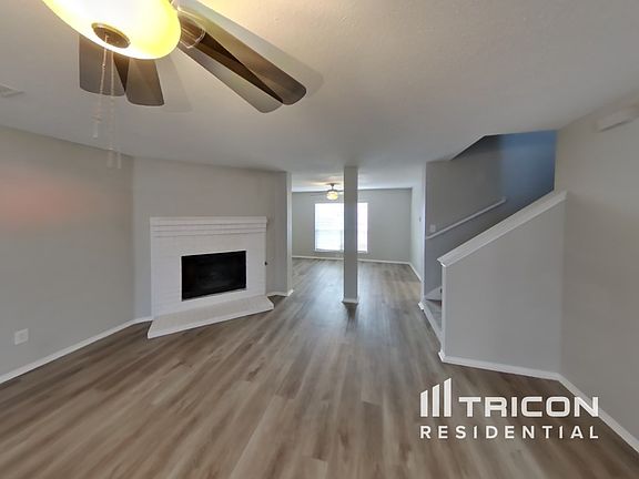 2nd image of 2825 Goldfinch Dr