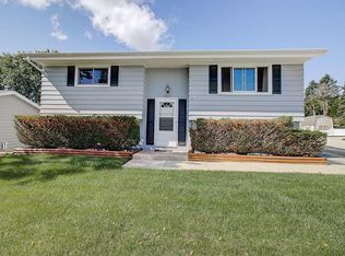 1910 Delafield St, Waukesha, WI 53188