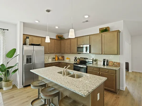 2717 Emonds Field Ln, Lexington, SC 29073