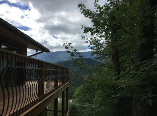 406 Greystone Hgts Rd, Gatlinburg, TN 37738