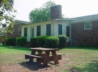 914 Lucerne Dr, Spartanburg, SC 29302