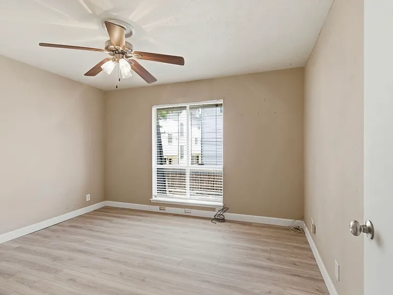 4112 Bowser Ave #205 — Photo 5