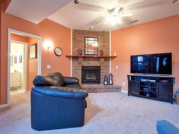 5th image of 95 Alder Ln